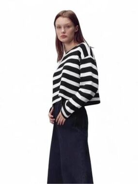 Zara Black & White Striped Knit Crop Top Sweater Women’s Size Small